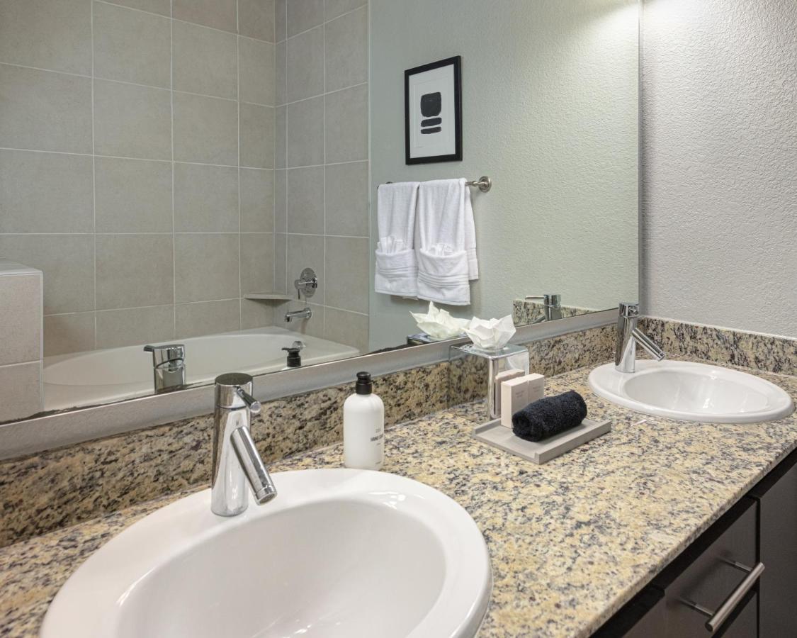Appartamento Locale At The Galleria - Houston Esterno foto